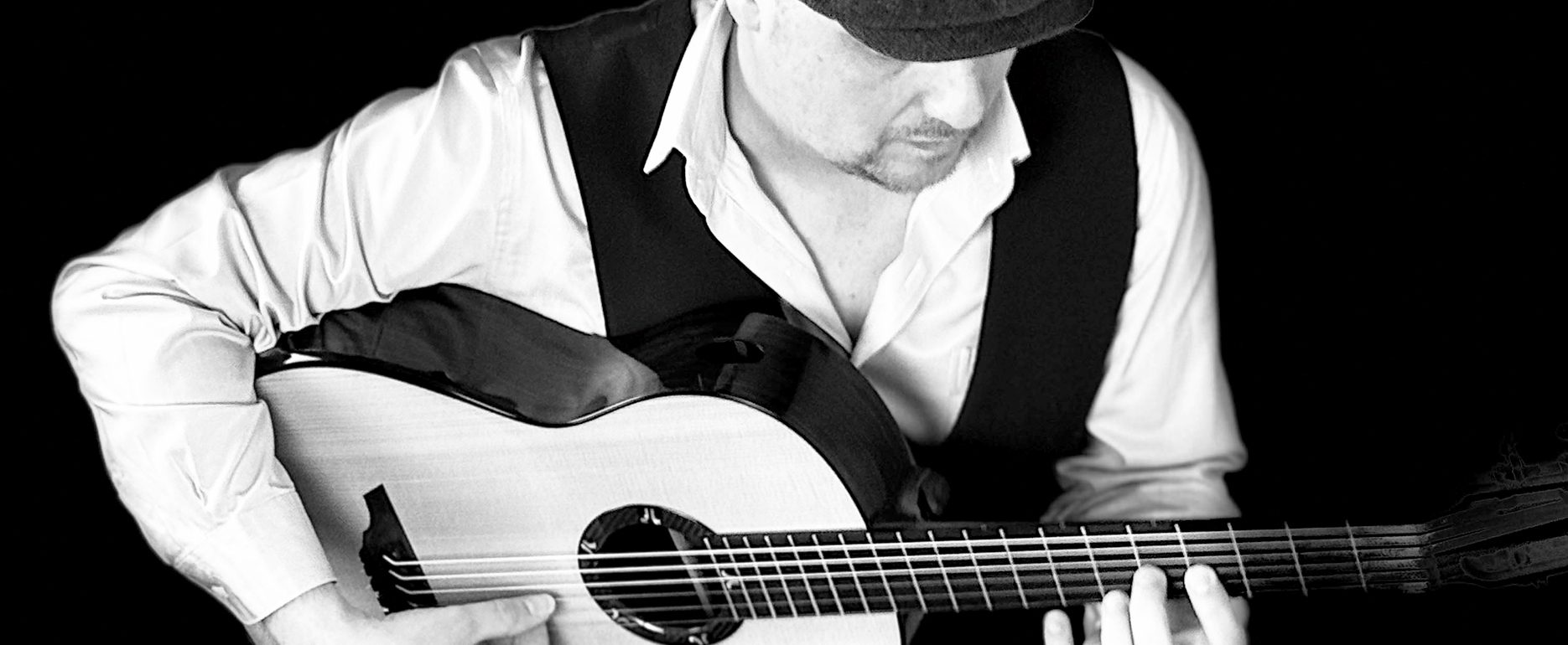 Live guitar performance by Somerset West guitarist Wesley Hlava.